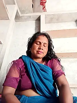 Shreya pandit online show from March 16, 2026, 6:06 am