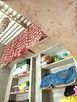 Shreya pandit online show from April 4, 2026, 5:25 am