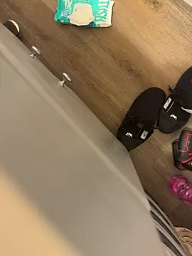 ebnysissycd online show from December 23, 2025, 7:51 am