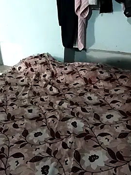 Snapshot of Pooja_Love143 chatting on February 25, 2026, 6:24 am Pooja Love143 online show from February 25, 2026, 6:24 am