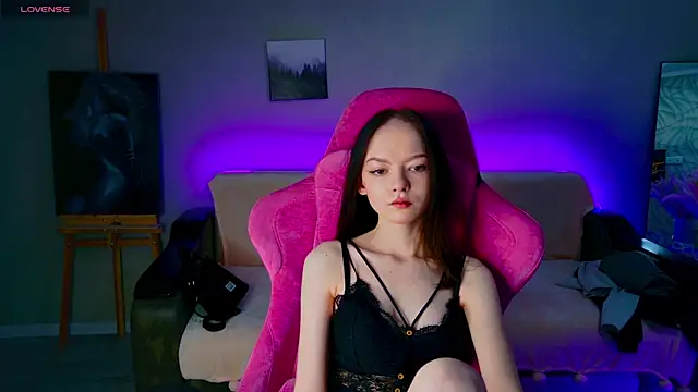 WeksaMur online show from December 17, 2025, 11:15 am