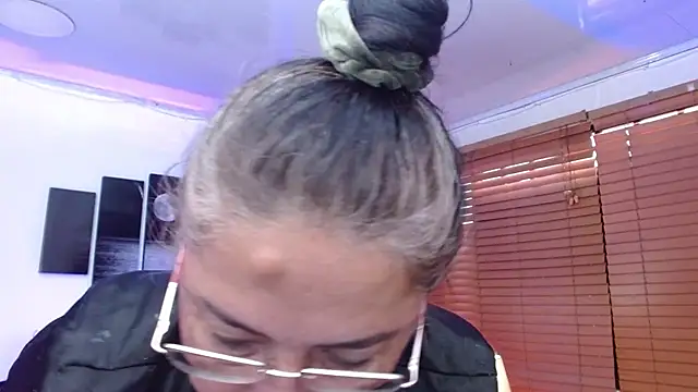 Snapshot of paola_xm chatting on March 17, 2025, 12:25 pm paola xm online show from March 17, 2025, 12:25 pm