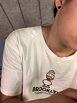 Val12777 online show from March 18, 2026, 11:57 am