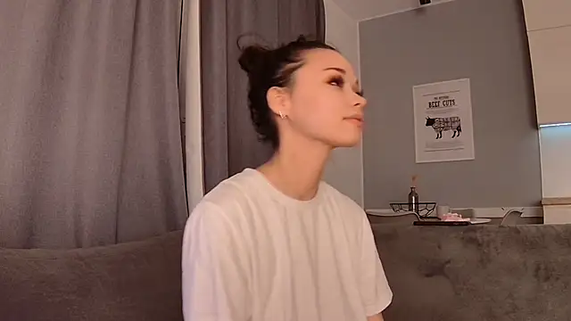 janeLoveSweetHeart online show from April 15, 2026, 8:53 pm