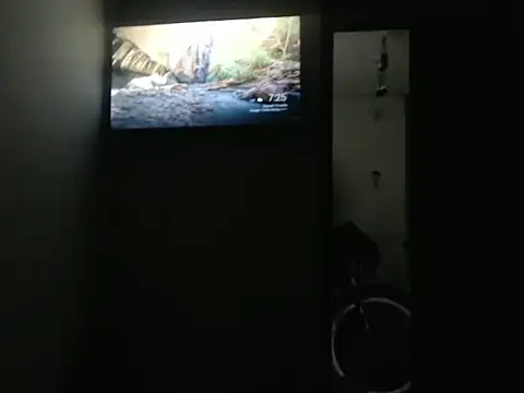 Snapshot of derekcaicedo_ chatting on December 16, 2025, 12:26 am derekcaicedo online show from December 16, 2025, 12:26 am