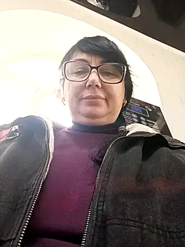 MariSwan222 online show from April 13, 2026, 8:18 am