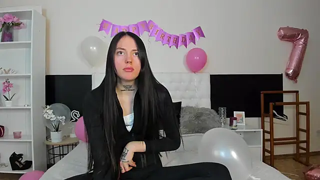 AdrianaCult online show from February 28, 2026, 1:22 pm