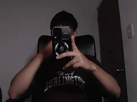 T-PHotxCouple online show from April 12, 2026, 3:43 am