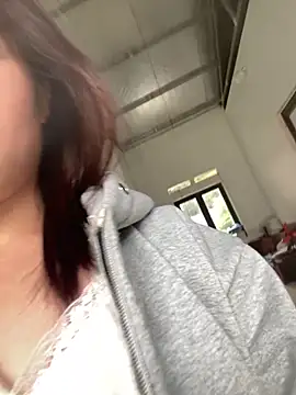 Snapshot of Babi-AzE chatting on December 18, 2025, 6:40 am Babi-AzE online show from December 18, 2025, 6:40 am