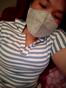 Snapshot of May-Ne chatting on February 16, 2026, 4:55 am May-Ne online show from February 16, 2026, 4:55 am