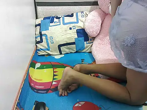 Wetnwild34xx online show from December 22, 2025, 6:19 pm