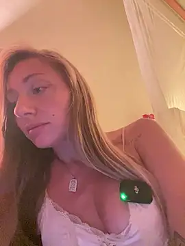 OpheliaRoxx online show from February 17, 2026, 6:27 pm