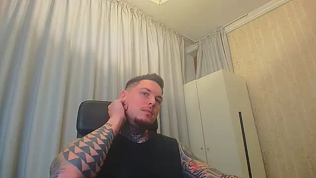 Snapshot of TroyStroud chatting on December 16, 2025, 5:22 am TroyStroud online show from December 16, 2025, 5:22 am