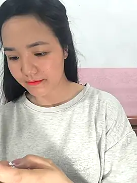 Snapshot of Sisilaydy_01 chatting on June 17, 2026, 12:04 pm Sisilaydy 01 online show from June 17, 2026, 12:04 pm