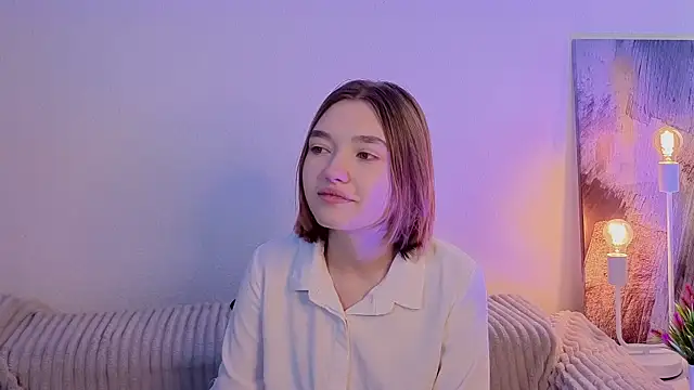 Leyla crsh online show from February 11, 2026, 5:07 am