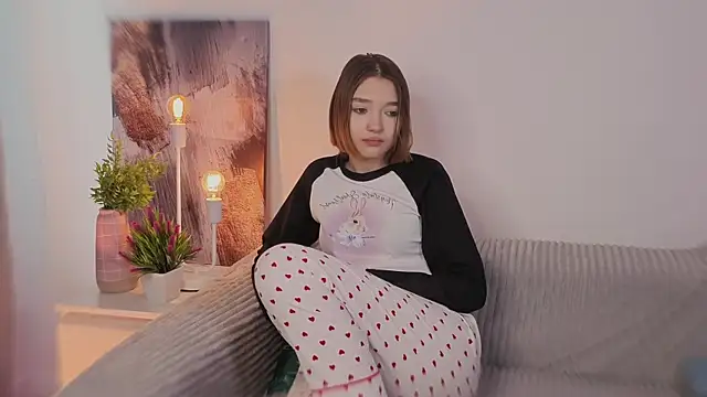 Leyla crsh online show from February 5, 2026, 5:36 am