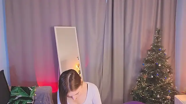 Leyla crsh online show from December 19, 2025, 5:10 am