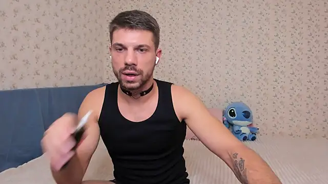 Snapshot of Tony_Wolf chatting on December 16, 2025, 7:18 pm Tony Wolf online show from December 16, 2025, 7:18 pm