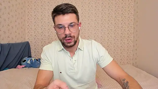 Tony Wolf online show from December 18, 2025, 9:40 pm