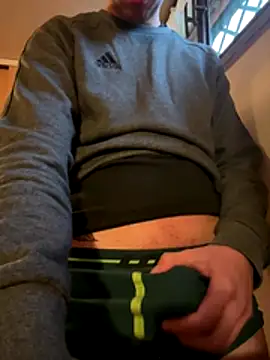 Snapshot of Lorenzo2300 chatting on December 15, 2025, 2:23 pm Lorenzo2300 online show from December 15, 2025, 2:23 pm