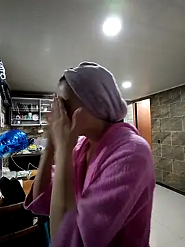 Snapshot of MapeDiamond chatting on January 8, 2026, 10:49 pm MapeDiamond online show from January 8, 2026, 10:49 pm