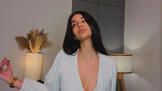 Snapshot of EmmyNoel chatting on December 23, 2025, 6:23 am EmmyNoel online show from December 23, 2025, 6:23 am