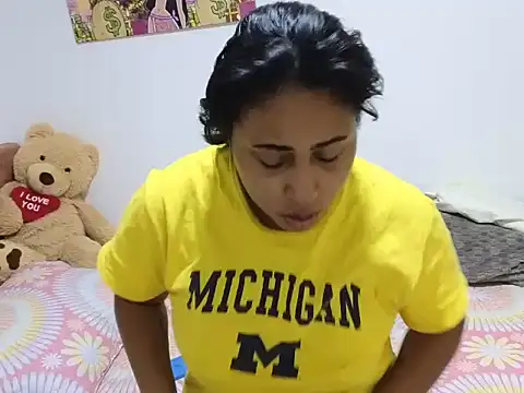 Snapshot of Valery__lovex chatting on August 1, 2026, 10:46 am Valery lovex online show from August 1, 2026, 10:46 am