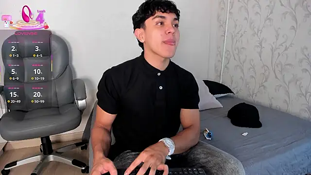 Snapshot of _TaylorBlack chatting on February 26, 2026, 11:43 am TaylorBlack online show from February 26, 2026, 11:43 am