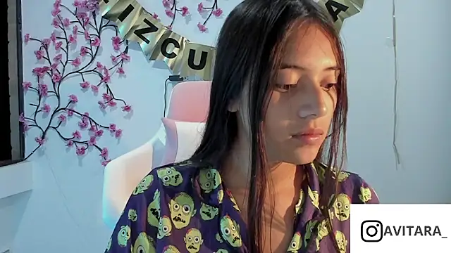 vanesita  online show from March 22, 2026, 2:26 am