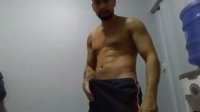 Snapshot of moreno_dotado22 chatting on May 6, 2026, 9:19 pm moreno dotado22 online show from May 6, 2026, 9:19 pm