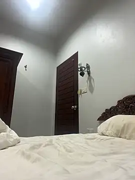 Snapshot of lena_vandal chatting on January 16, 2026, 6:45 pm lena vandal online show from January 16, 2026, 6:45 pm