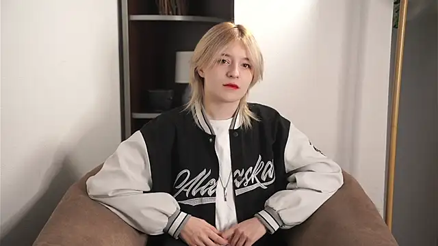 Snapshot of RosannPolk chatting on December 19, 2025, 6:49 am RosannPolk online show from December 19, 2025, 6:49 am