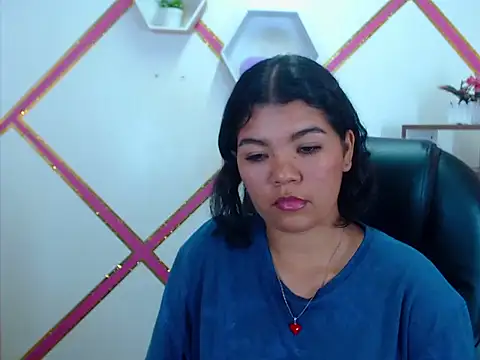 Snapshot of Heidy_Colins chatting on December 18, 2025, 1:55 am Heidy Colins online show from December 18, 2025, 1:55 am