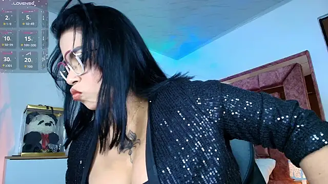 Snapshot of opalo_youns chatting on December 16, 2025, 1:54 am opalo youns online show from December 16, 2025, 1:54 am