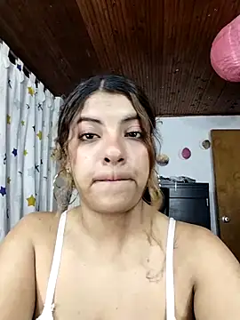 Zarah Moon online show from December 16, 2025, 4:06 am