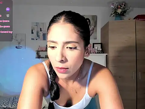 Snapshot of VEROSlen- chatting on December 17, 2025, 7:30 pm VEROSlen- online show from December 17, 2025, 7:30 pm