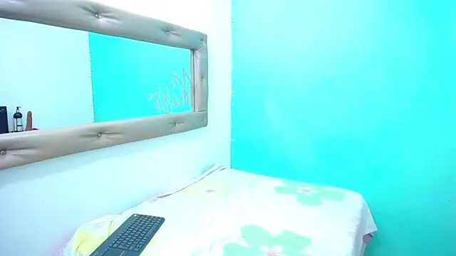 Snapshot of nicol_grey chatting on February 24, 2026, 2:45 am nicol grey online show from February 24, 2026, 2:45 am