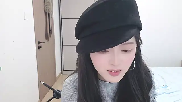 Snapshot of Koikoi___ chatting on January 9, 2026, 1:34 am Koikoi online show from January 9, 2026, 1:34 am