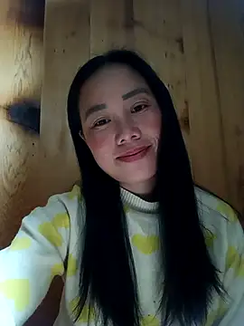 Snapshot of Chloe-ee chatting on December 16, 2025, 11:58 am Chloe-ee online show from December 16, 2025, 11:58 am