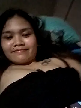 Snapshot of rosychicks69xx chatting on December 16, 2025, 2:10 pm rosychicks69xx online show from December 16, 2025, 2:10 pm