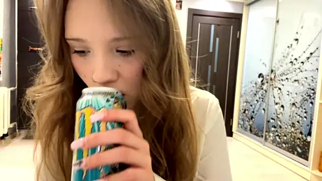 Princessofcashe online show from March 8, 2026, 5:16 pm