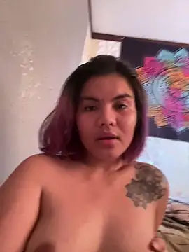 Aljycatx online show from May 17, 2026, 4:01 am