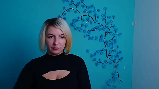 Snapshot of Lana_Foxyy chatting on December 22, 2025, 6:41 pm Lana Foxyy online show from December 22, 2025, 6:41 pm