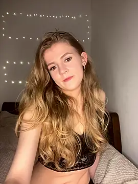 Snapshot of AmilenA chatting on January 10, 2026, 9:10 pm AmilenA online show from January 10, 2026, 9:10 pm