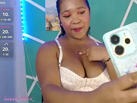 sweet-liliith online show from March 6, 2026, 2:12 pm