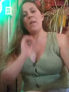 Snapshot of SofiEsteves chatting on December 20, 2025, 11:51 pm SofiEsteves online show from December 20, 2025, 11:51 pm