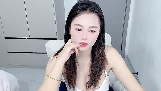 Amireux-8 online show from January 15, 2026, 3:32 am