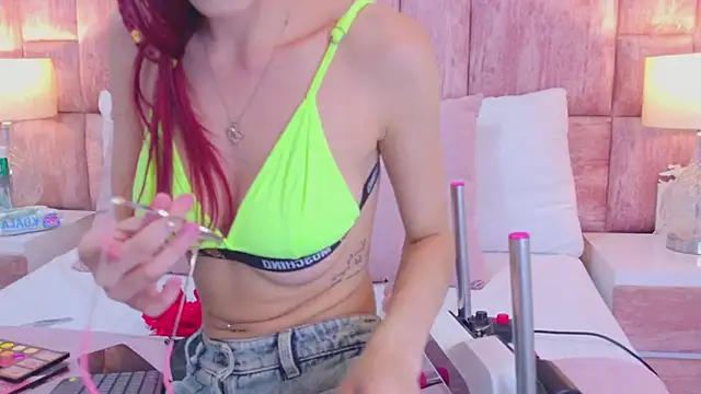 ScarlettFoox online show from March 13, 2026, 2:11 pm