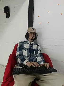 sk8-boy online show from May 7, 2026, 4:10 pm
