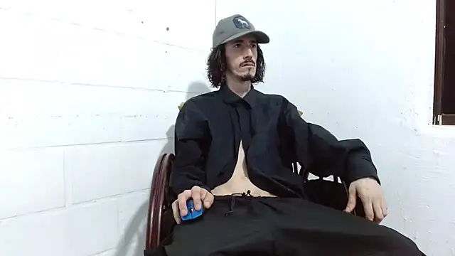 Snapshot of sk8-boy chatting on June 18, 2026, 10:26 pm sk8-boy online show from June 18, 2026, 10:26 pm